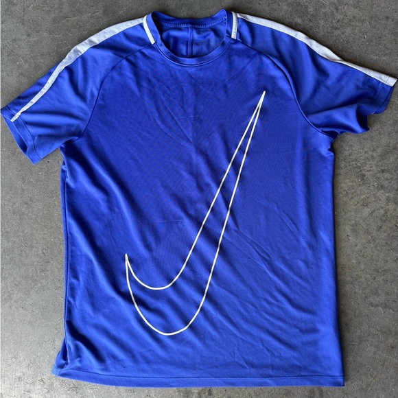 MENS NIKE SHIRT SIZE XL - Picture 1 of 2